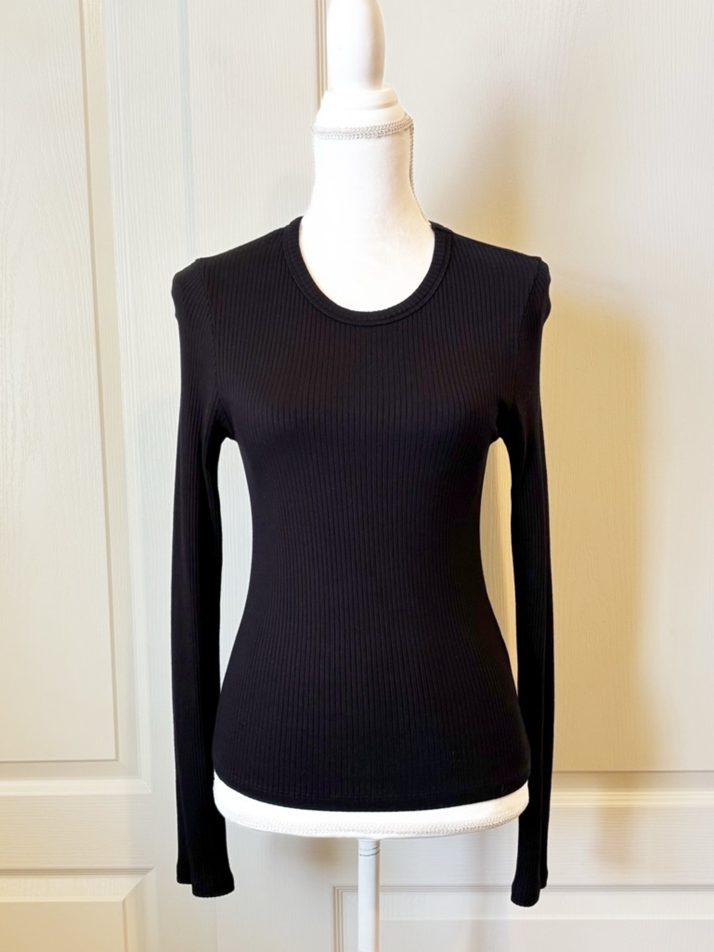Sundry Black Ribbed Long-Sleeve Crewneck Top Medium
